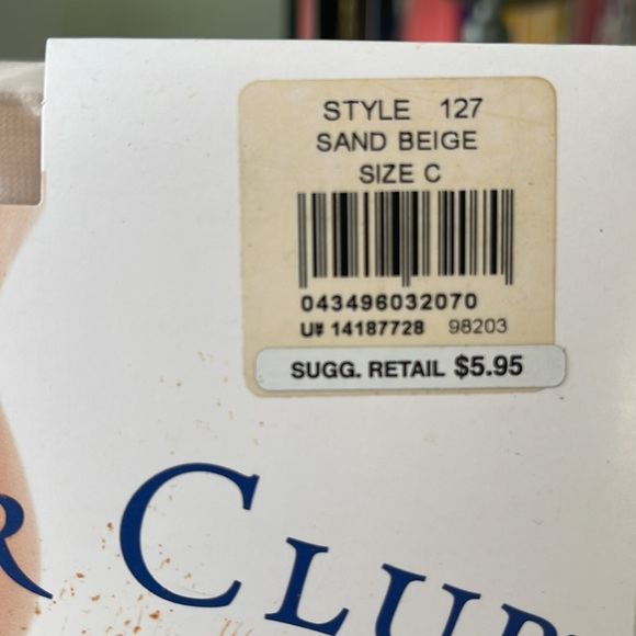 Charter Club Classic Nudes Control Top Nylons Sandy Beige - Picture 2 of 4